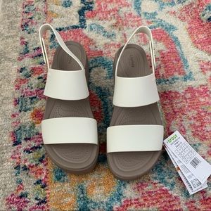 CROCS BROOKLYN LOW WEDGE SIZE 9